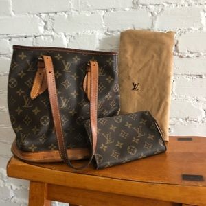 Louis Vuitton Bags - Louis Vuitton Bucket Bag Louis Vuitton Bags - Louis Vuitton Bucket Bag